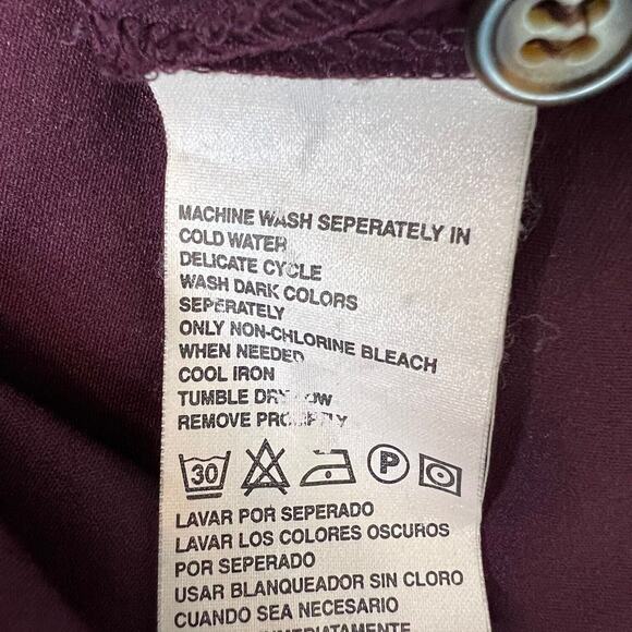 Elisabeth Petite by Liz Claiborne Womens Microfiber Blouse 20P Burgundy Buttons - Picture 4 of 4
